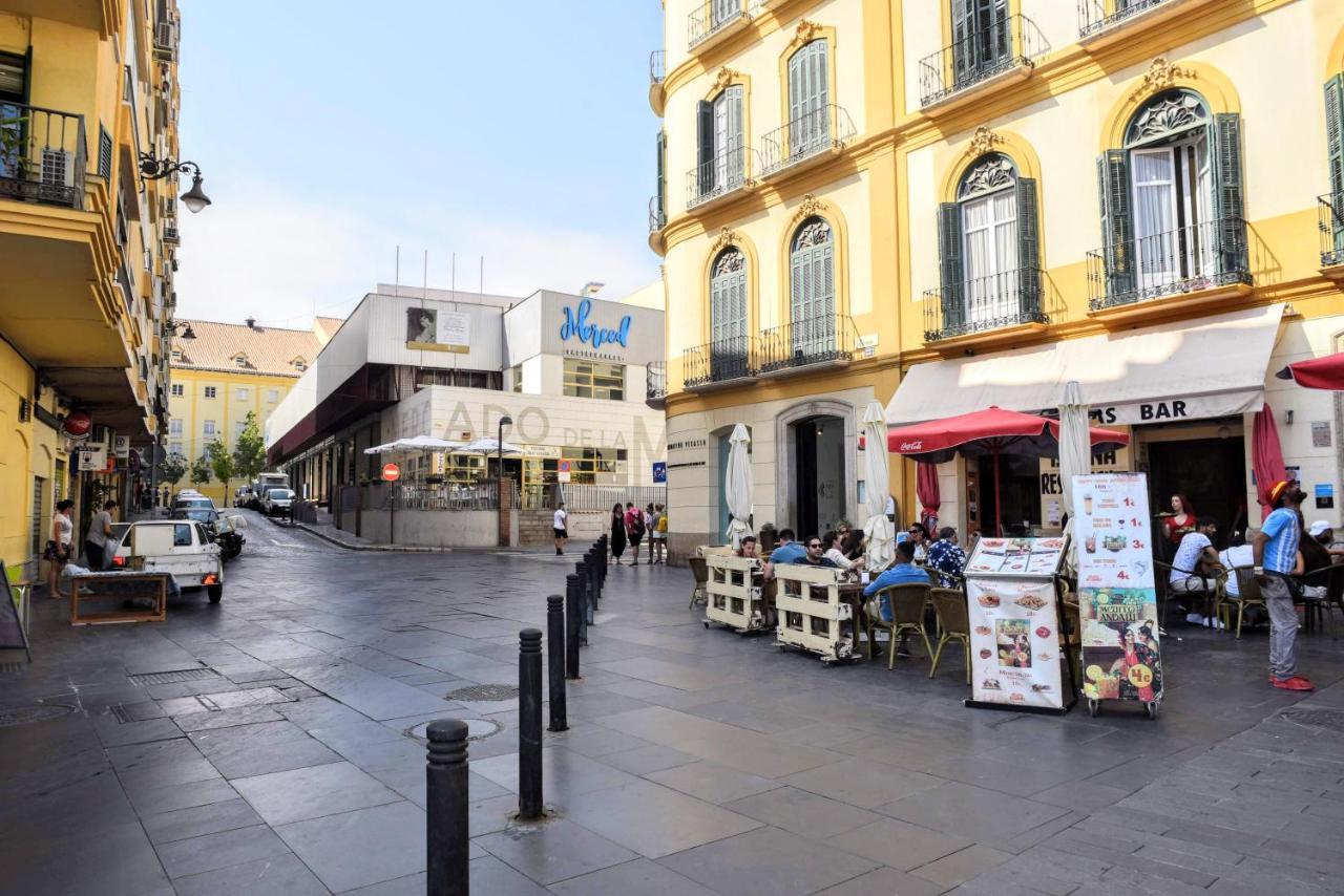 Homely Malaga San Juan De Letran Plaza De La Merced Exterior foto